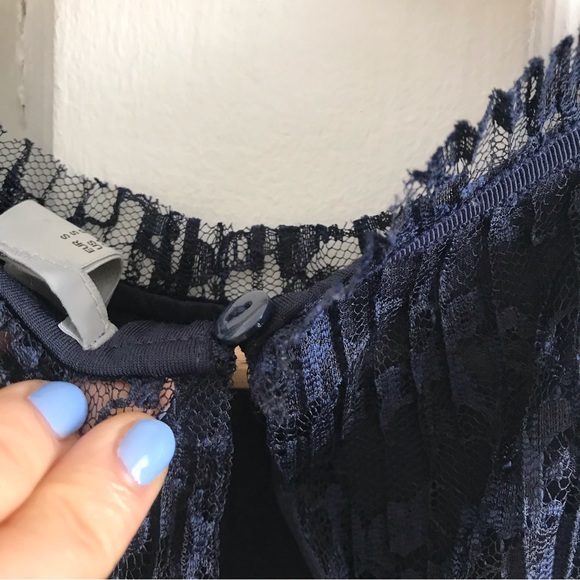 H&M | Sleeveless lacy top, navy blue - Picture 6 of 8